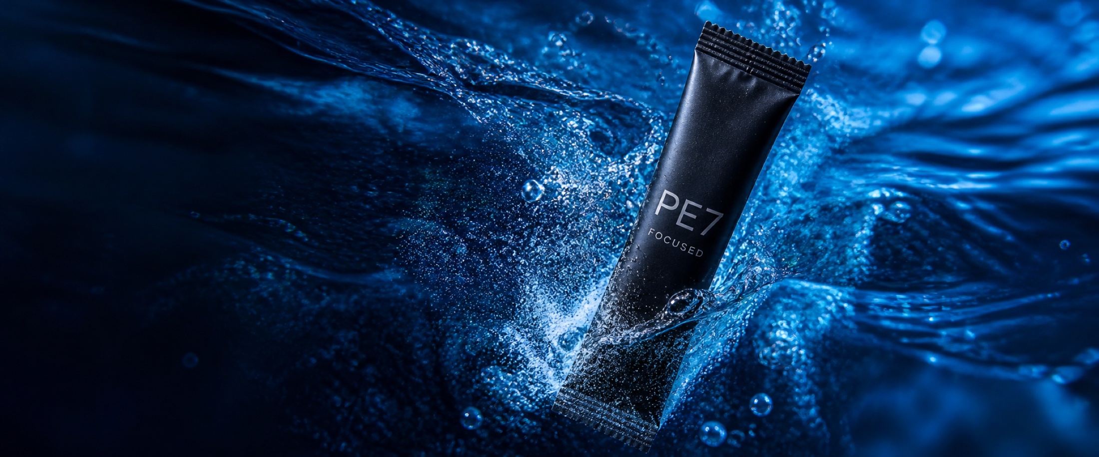 PE7 FOCUSED Portionsstick in einer dynamischen Wasserwelt